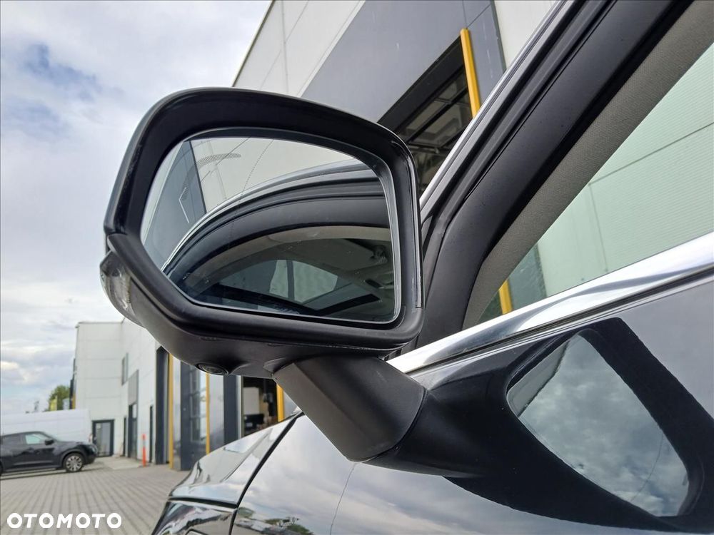 Volvo XC 40 - 36