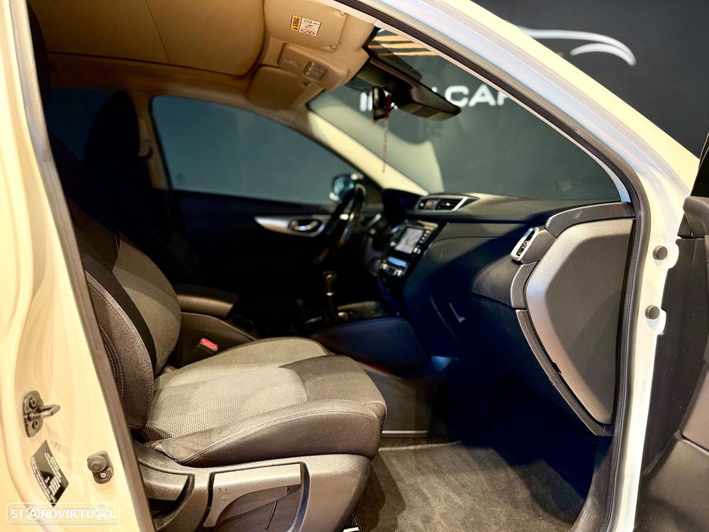 Nissan Qashqai 1.5 dCi N-Connecta J18+Led - 15