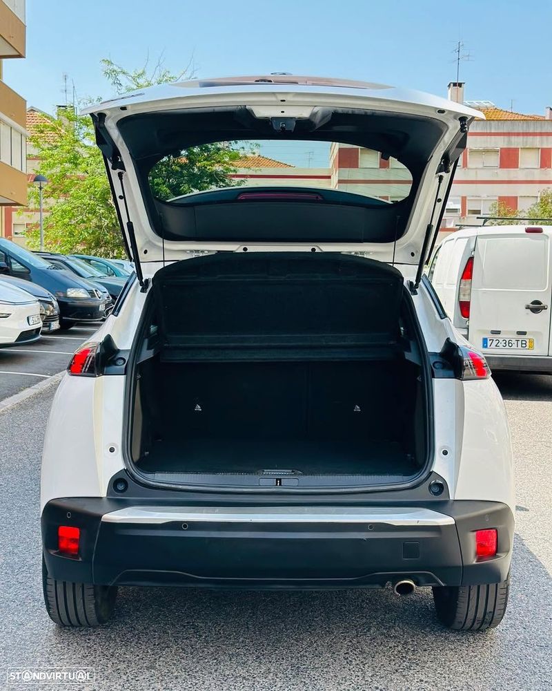 Peugeot 2008 1.5 BlueHDi Allure EAT8 - 11