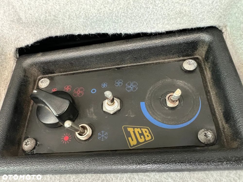 JCB Fastrac 3200 - 16