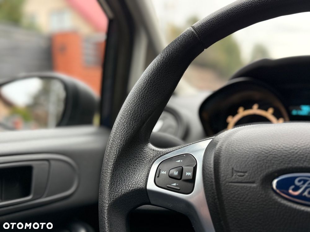 Ford Fiesta 1.25 Silver X - 24