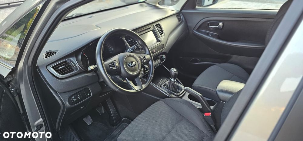 Kia Carens 1.7 CRDi L 7os - 9