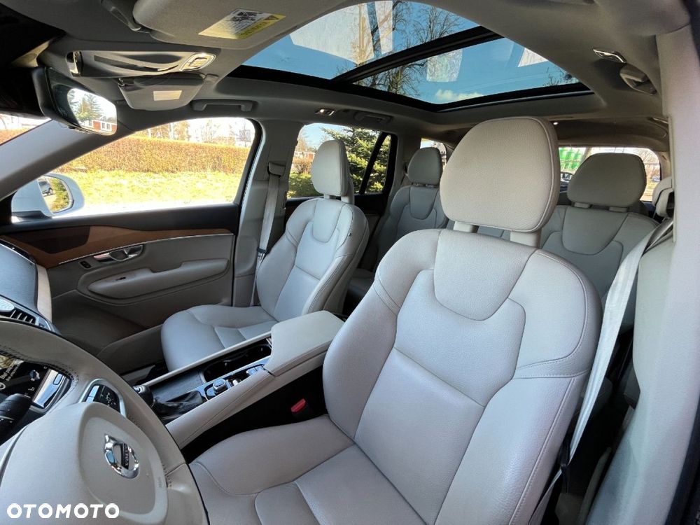 Volvo XC 90 B5 B AWD Plus Bright - 29