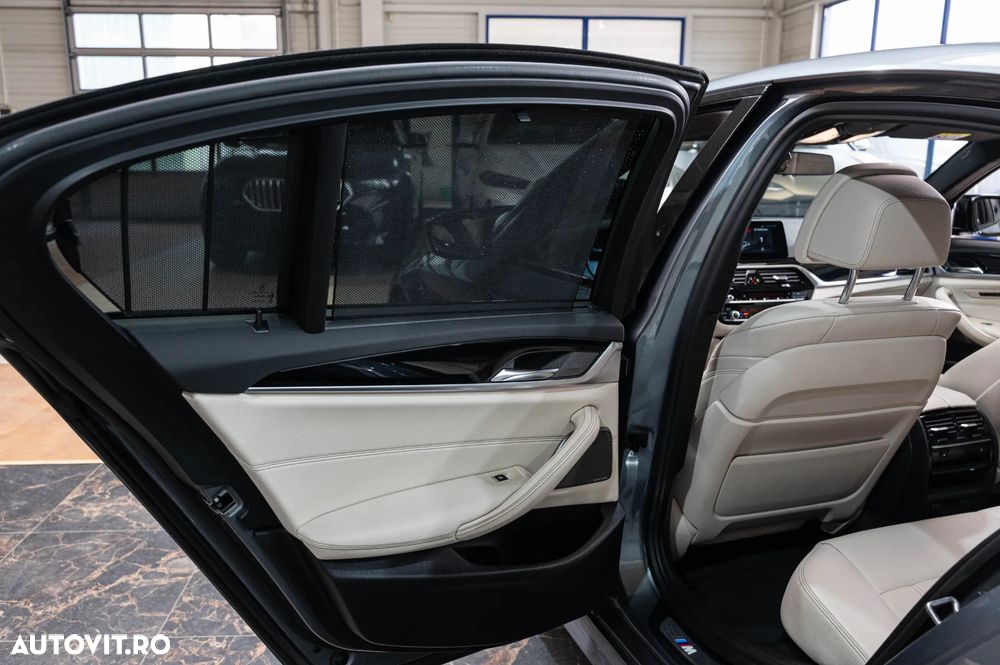 BMW Seria 5 540i Aut. M Sport Edition - 31