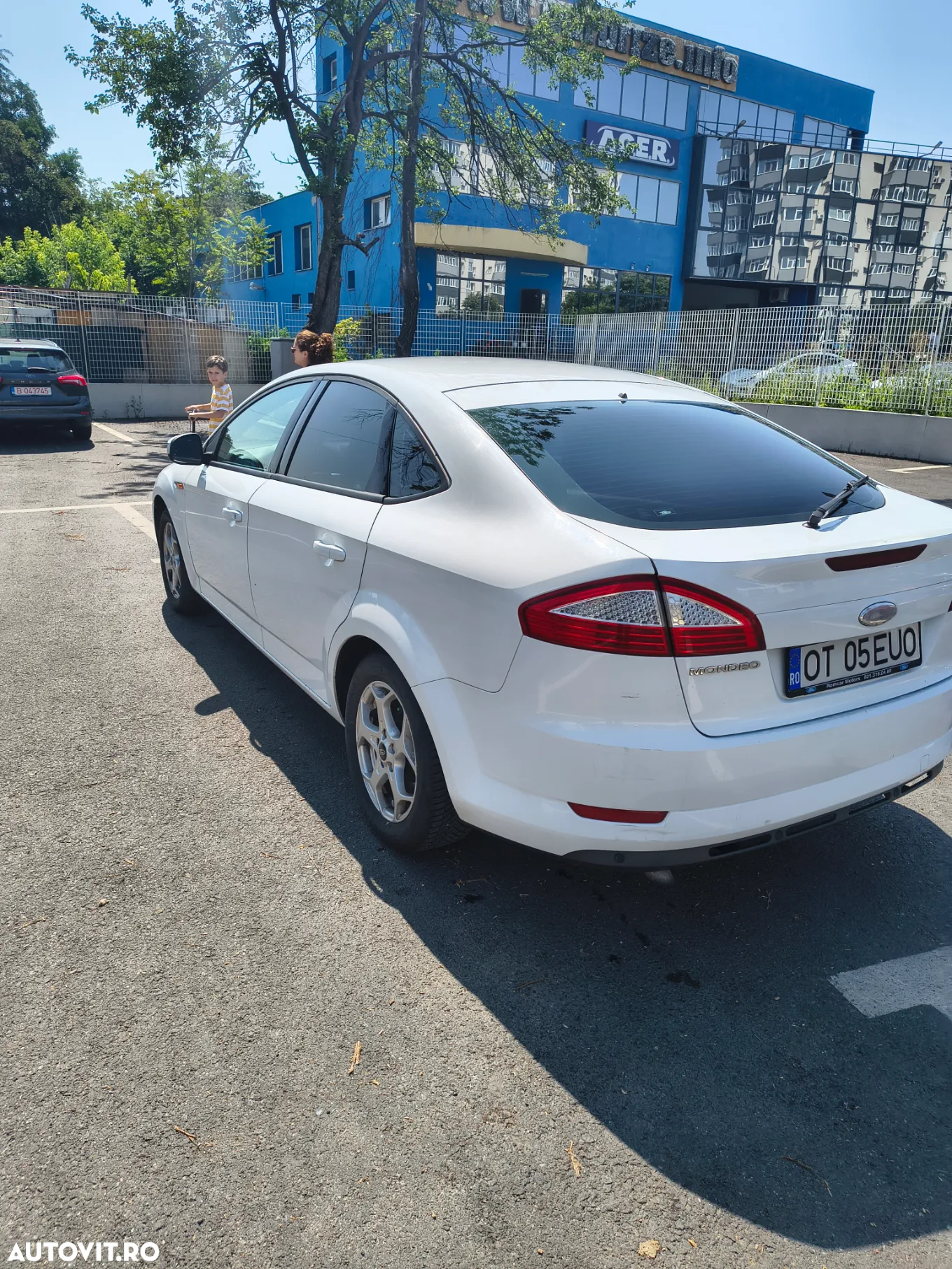 Ford Mondeo 1.8 TDCi Ambiente - 3