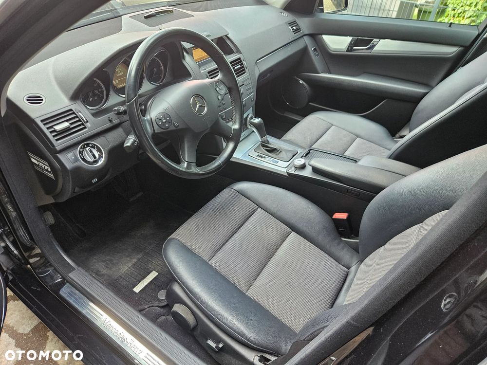 Mercedes-Benz Klasa C 220 CDI DPF Automatik BlueEFFICIENCY Avantgarde - 9