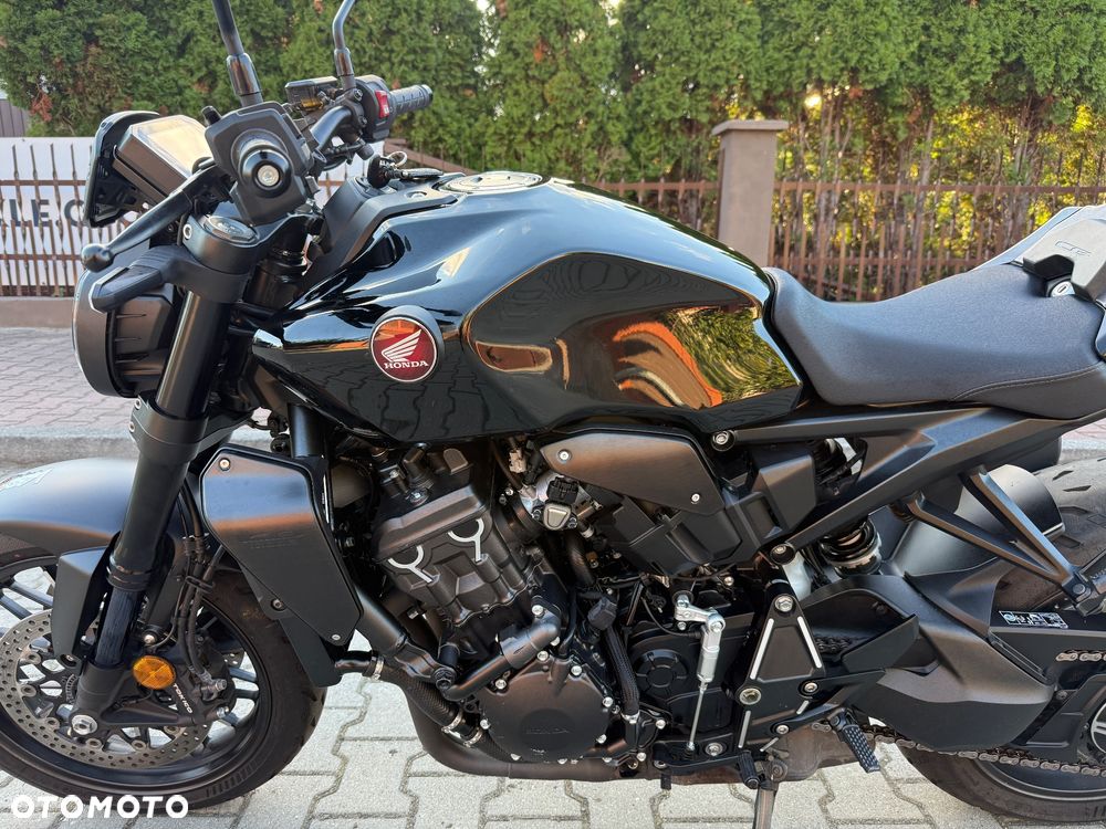 Honda CB - 24