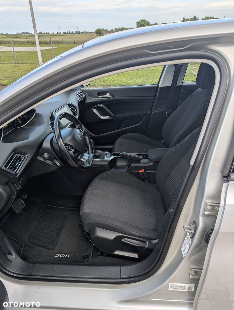 Peugeot 308 - 5