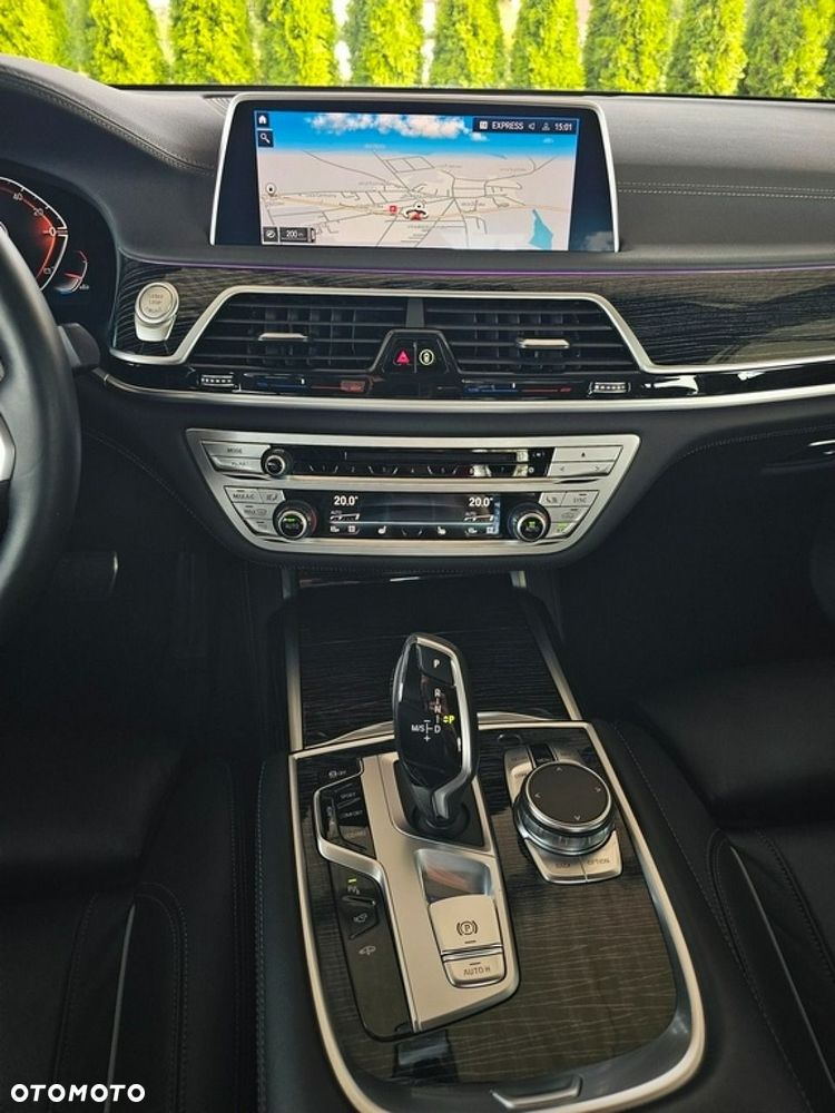 BMW Seria 7 - 24
