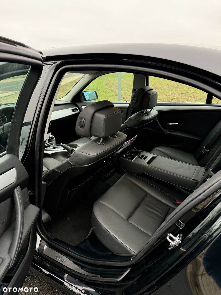 BMW Seria 5 525i Edition Exclusive - 14