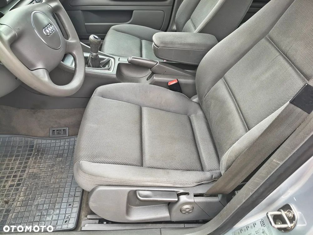 Audi A4 Limousine - 20