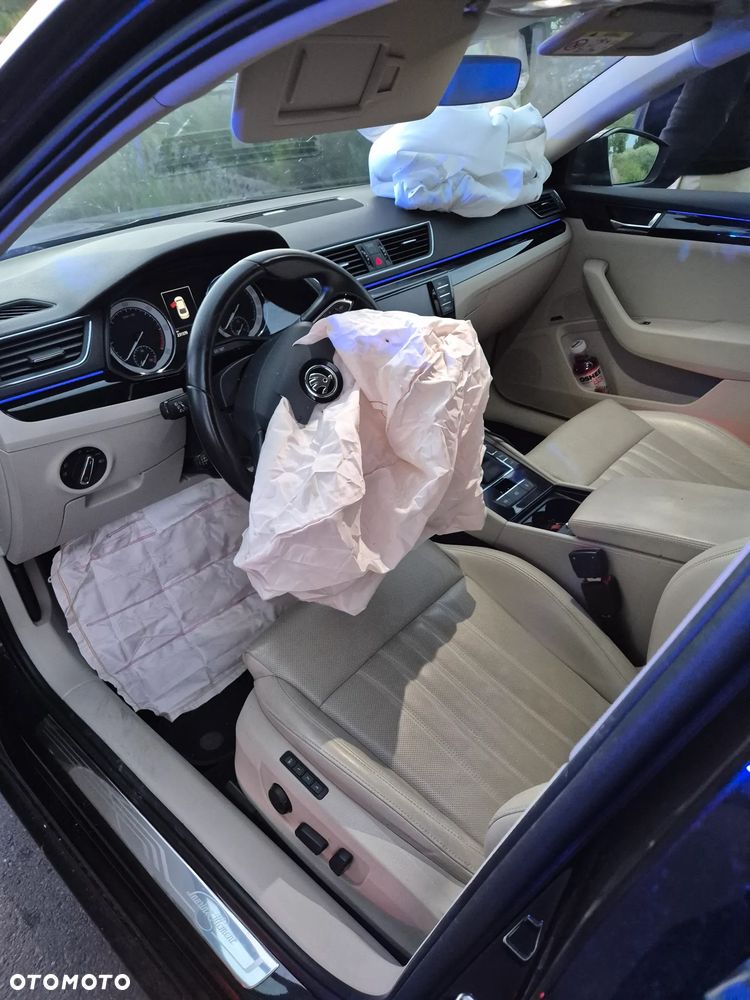 Skoda Superb 2.0 TDI 4x4 L&K DSG - 4