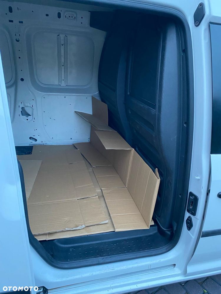 Volkswagen Caddy - 10