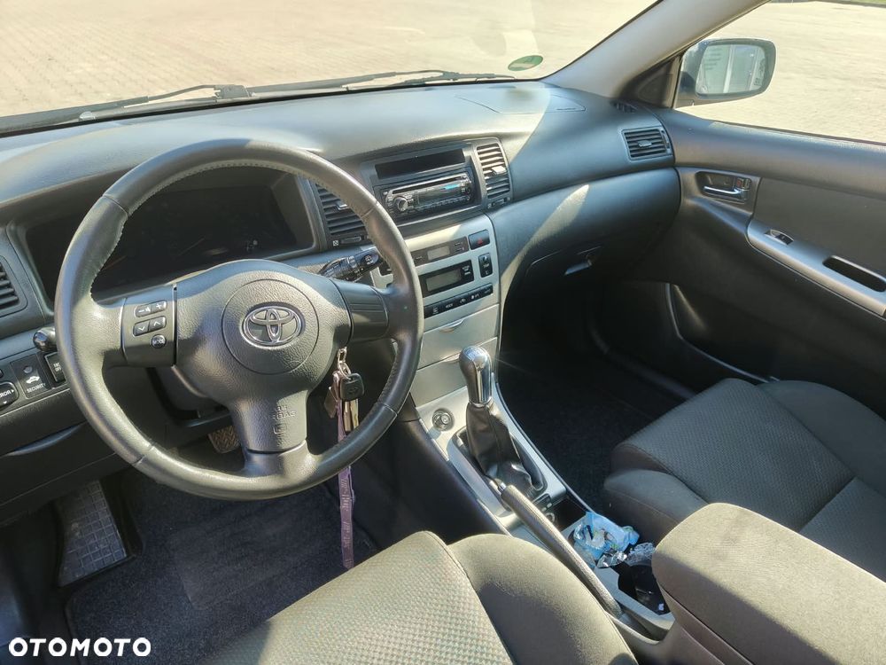 Toyota Corolla - 15