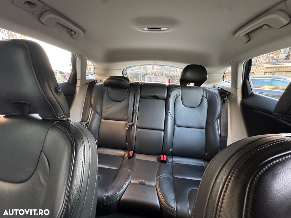 Volvo V40 D2 Summum - 3