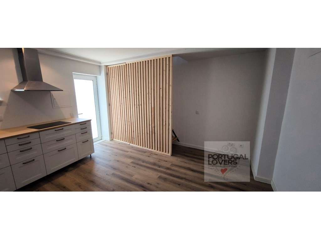 Moradia T1 em banda remodelada em Vila do Bispo - Grande imagem: 2/14