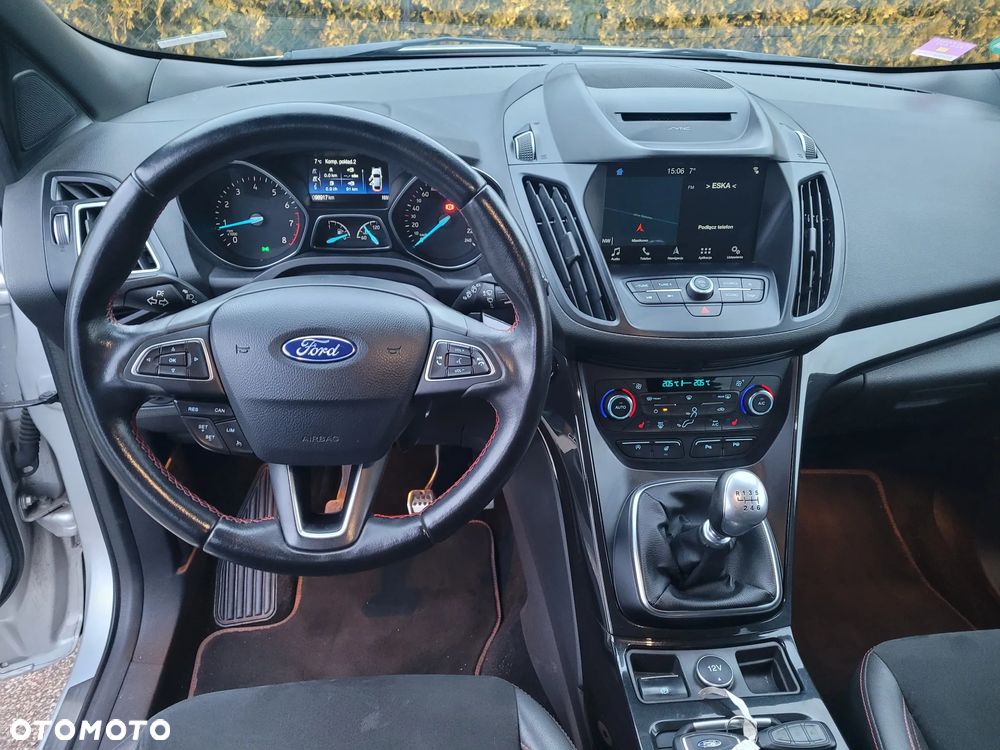 Ford Kuga - 25