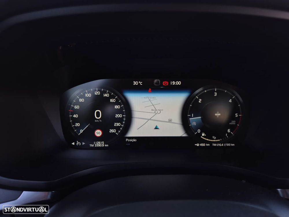 Volvo V60 2.0 D3 Momentum Plus - 28