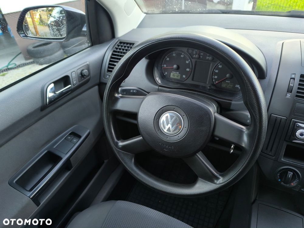 Volkswagen Polo 1.4 16V Comfortline - 14