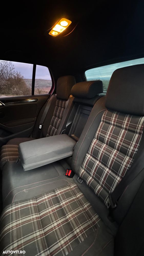 Volkswagen Golf 2.0 TSI GTI - 20