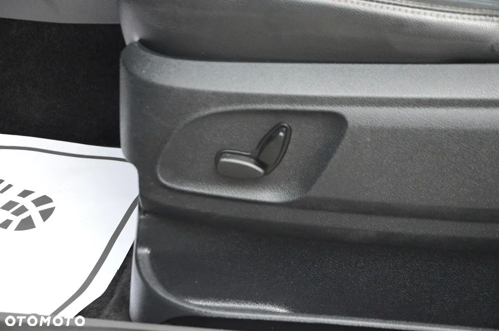 Ford Kuga 2.0 TDCi 4x4 Titanium - 19