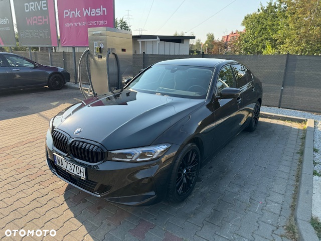 BMW Seria 3 330i xDrive - 15