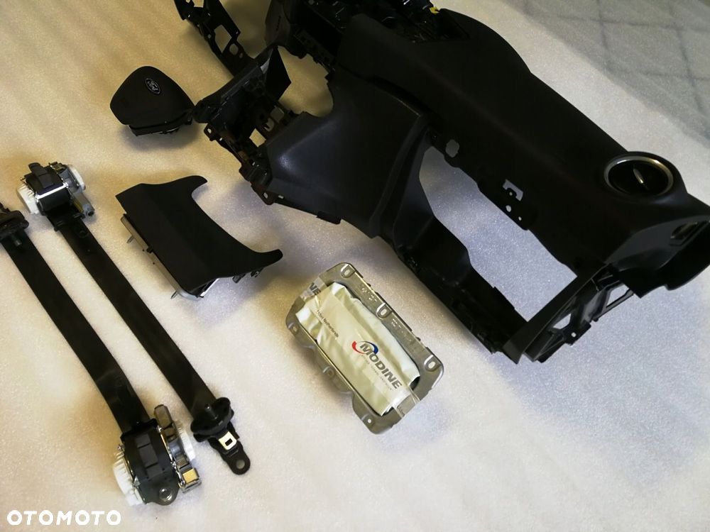 DESKA ROZDZIELCZA FORD FIESTA MK7 AIRBAG - 3