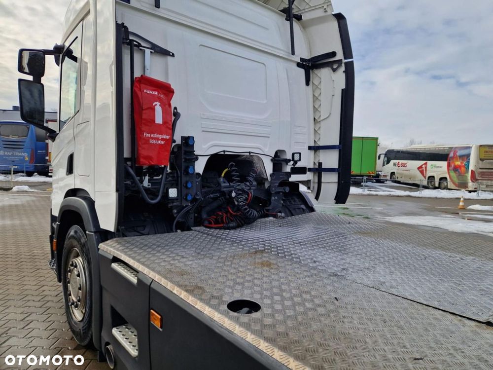 Scania P410A4X2NB Przód Na Poduszce - 7