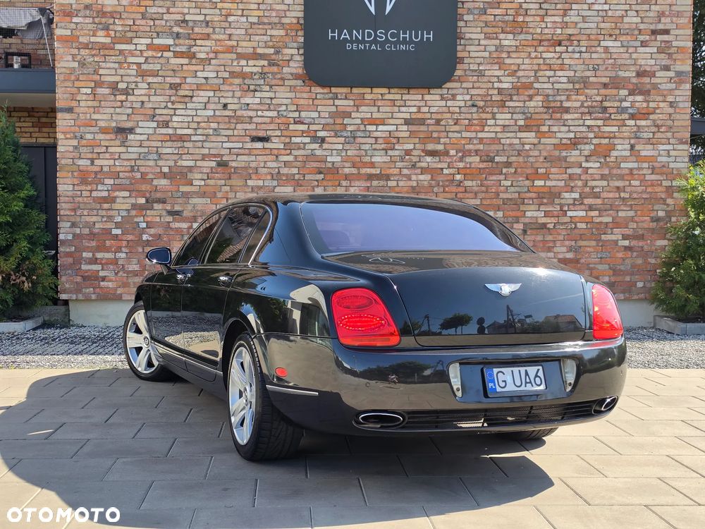 Bentley Flying Spur - 24