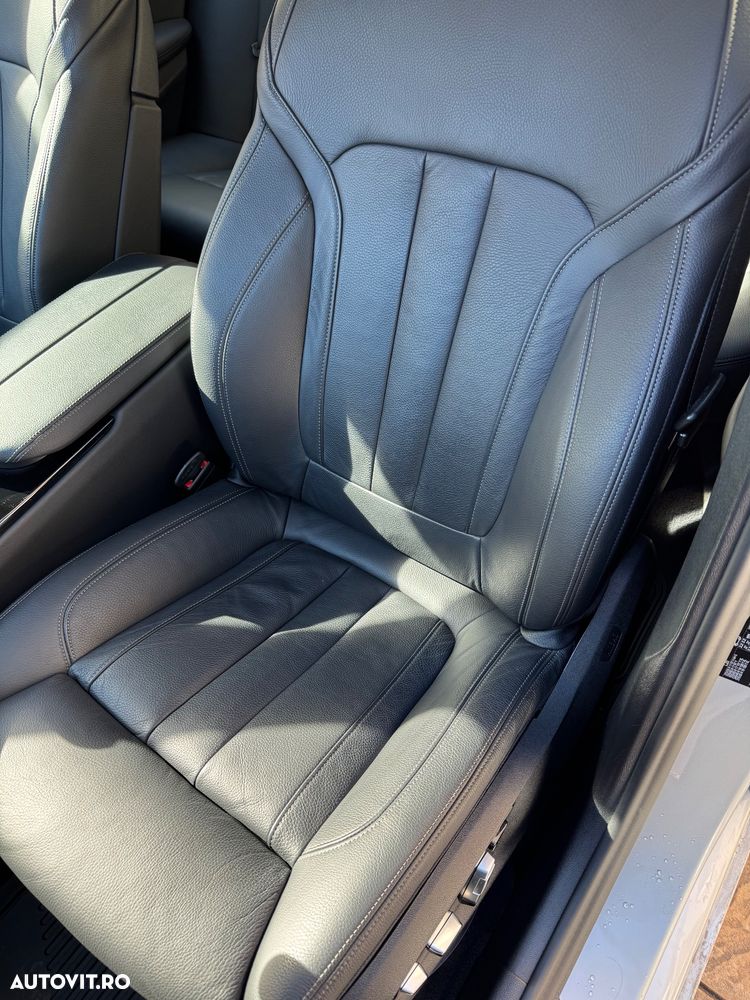 BMW Seria 5 540i Aut. Sport Line - 22