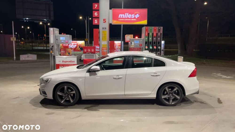 Volvo S60 T4 Momentum - 12