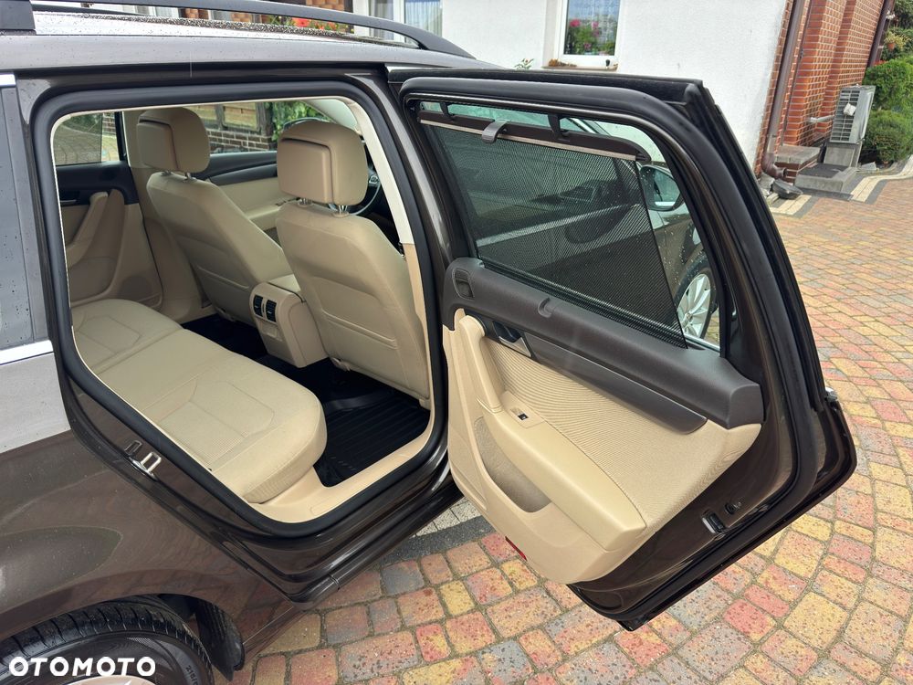 Volkswagen Passat - 23