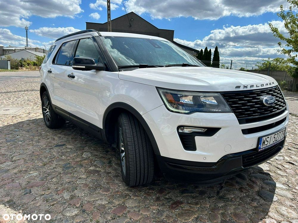 Ford Explorer - 1