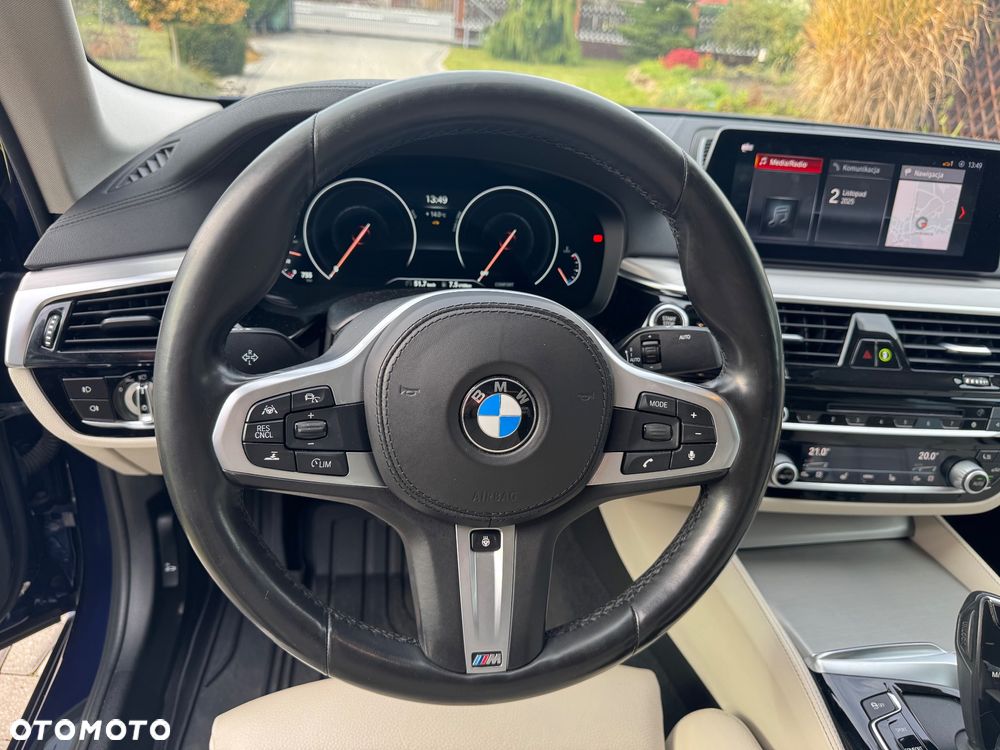 BMW Seria 5 520d xDrive Luxury Line sport - 9