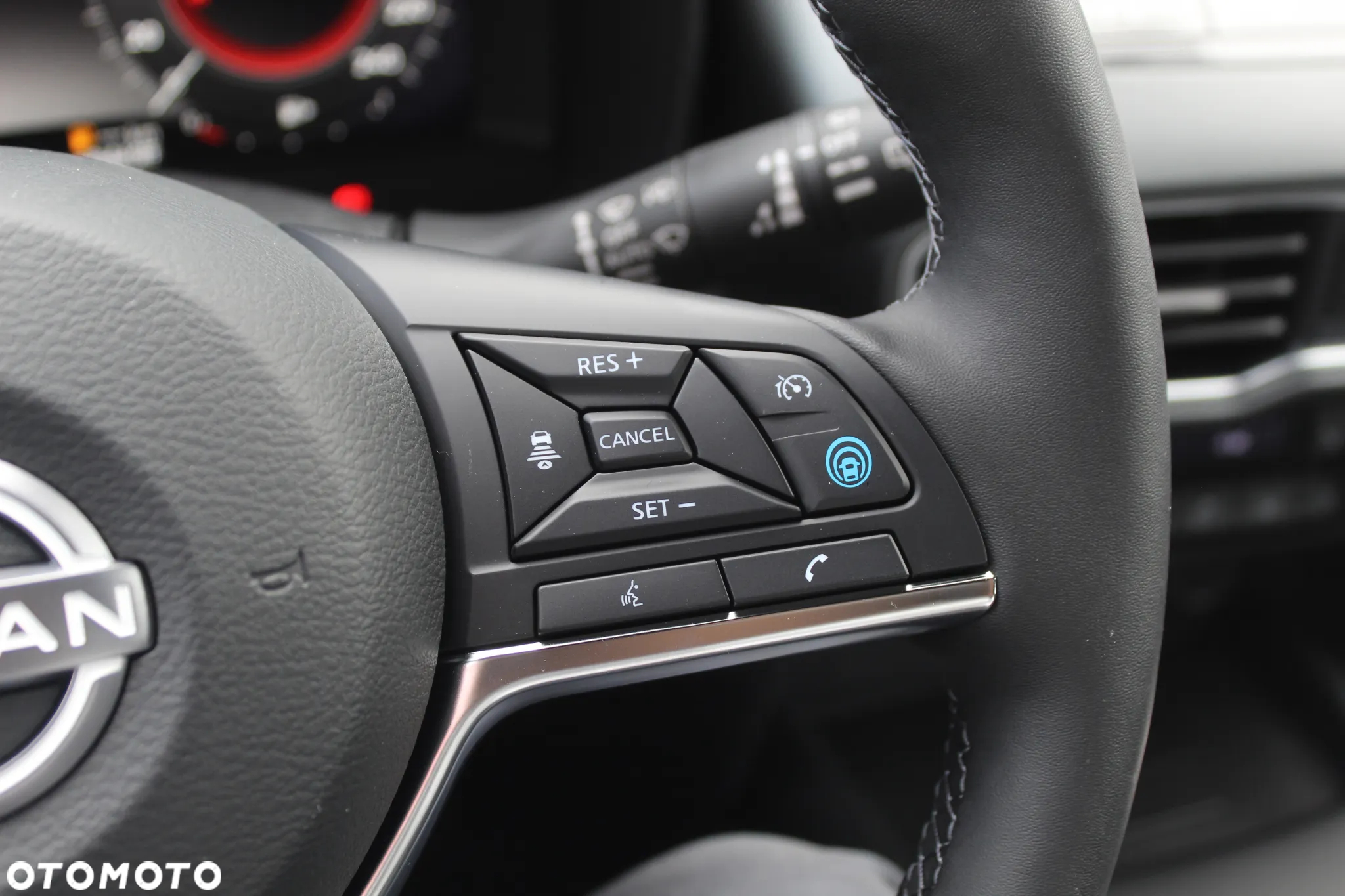 Nissan Juke 1.6 Hybrid N-Connecta AMT - 25