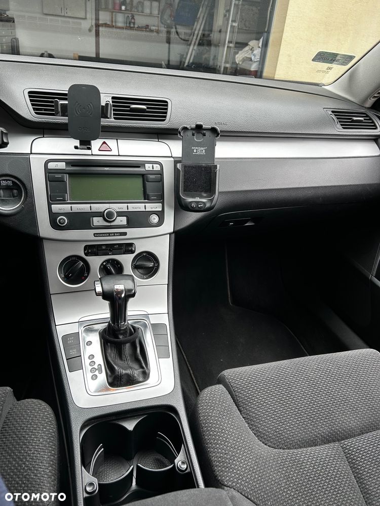 Volkswagen Passat 2.0 TDI Comfortline DSG - 6