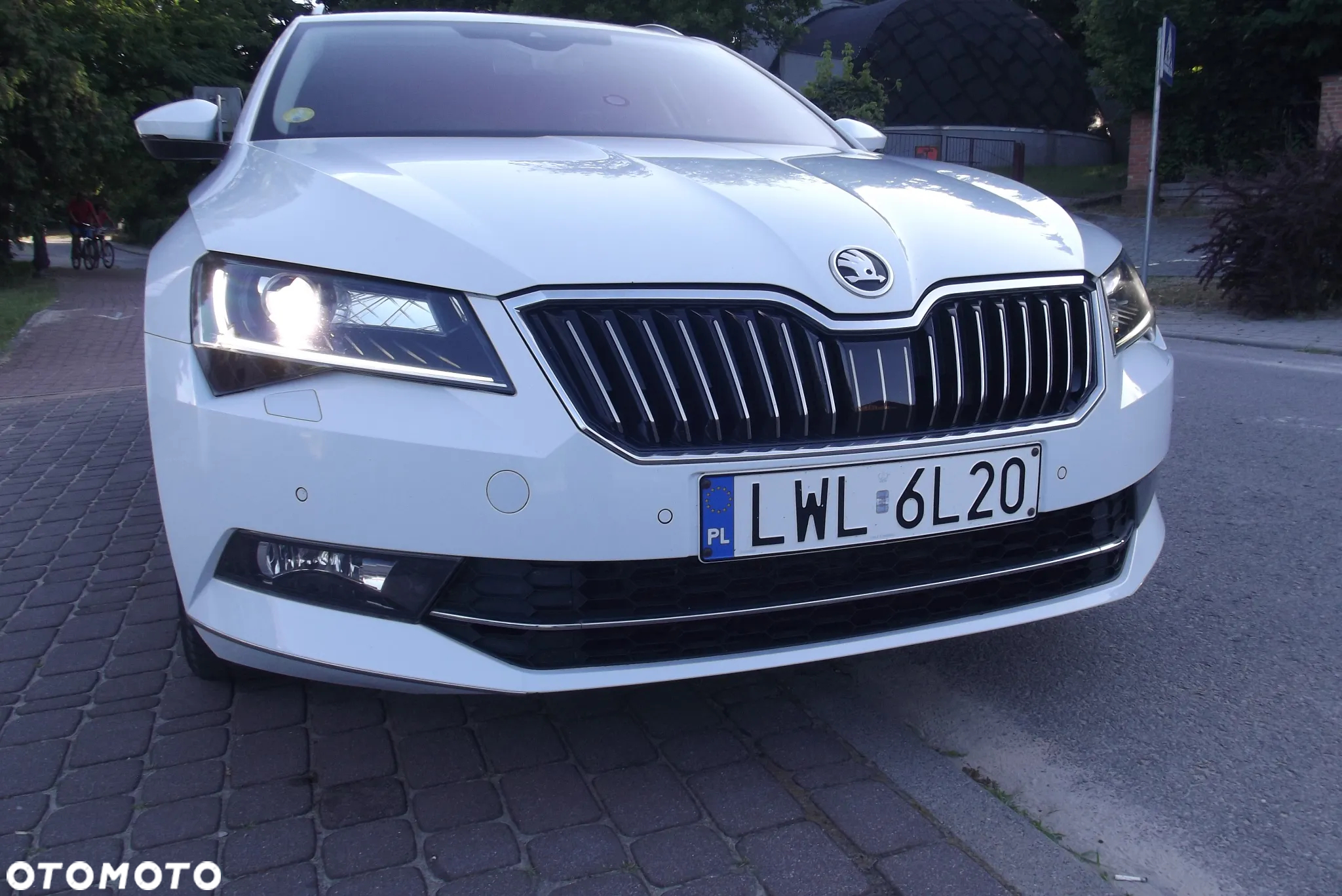 Skoda Superb 2.0 TDI Style DSG7 - 24
