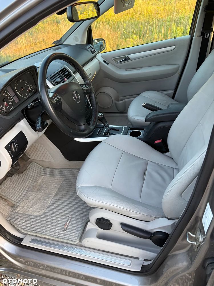 Mercedes-Benz Klasa A 180 CDI Autotronic Avantgarde - 17