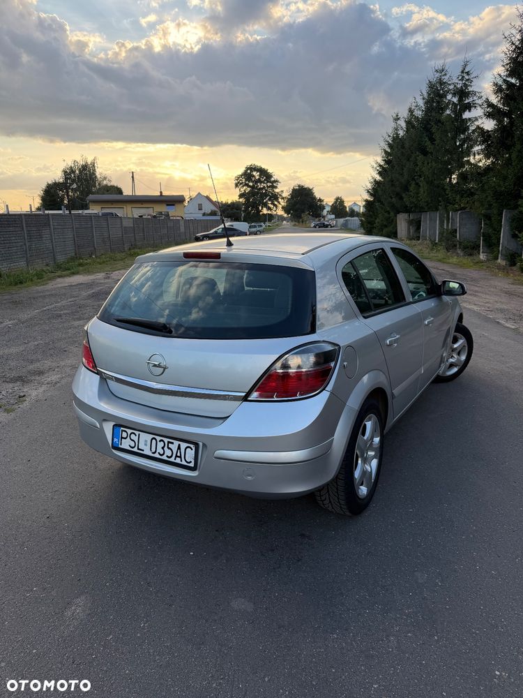 Opel Astra 1.6 Easytronic NAVI - 4