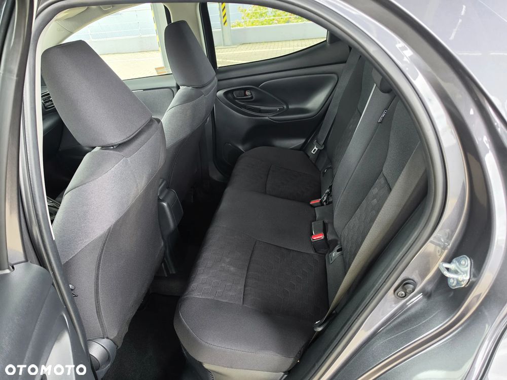 Toyota Yaris Hybrid 1.5 Style - 17