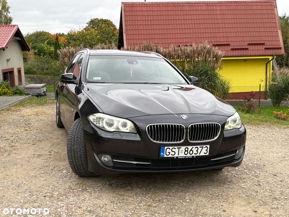 BMW Seria 5 525d xDrive - 6