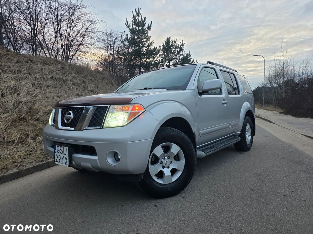 Nissan Pathfinder - 1