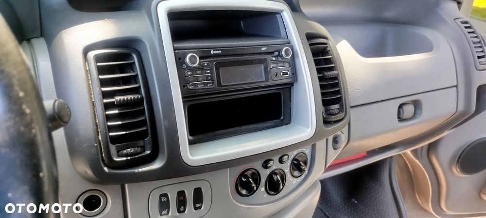 Opel Vivaro - 9