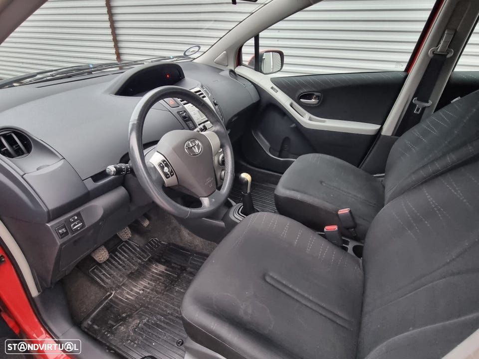 Toyota Yaris 1.3 Sol - 3