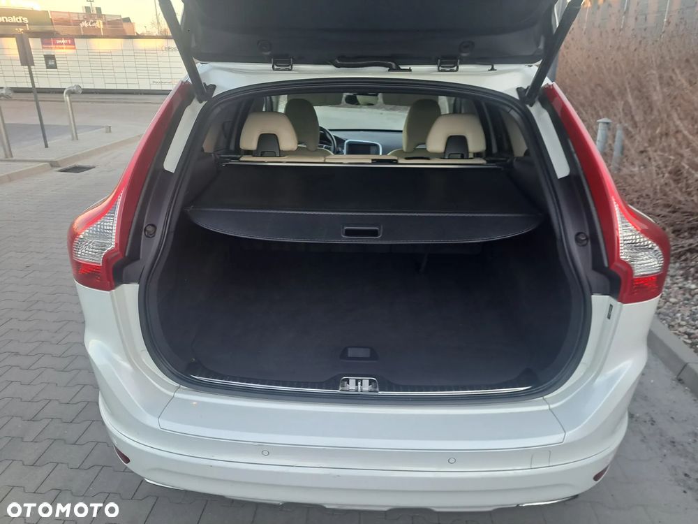 Volvo XC 60 T6 AWD Geartronic Summum - 20