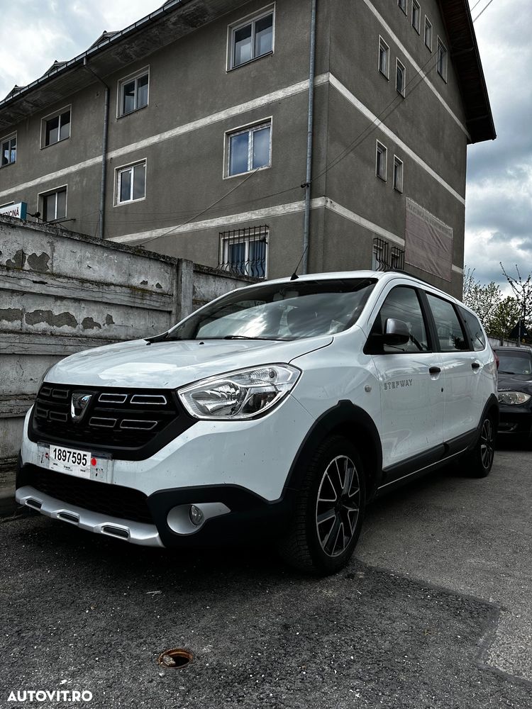 Dacia Lodgy 1.5 dCi 90 CP Stepway - 1