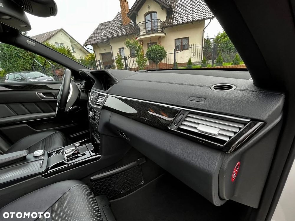 Mercedes-Benz Klasa E - 12