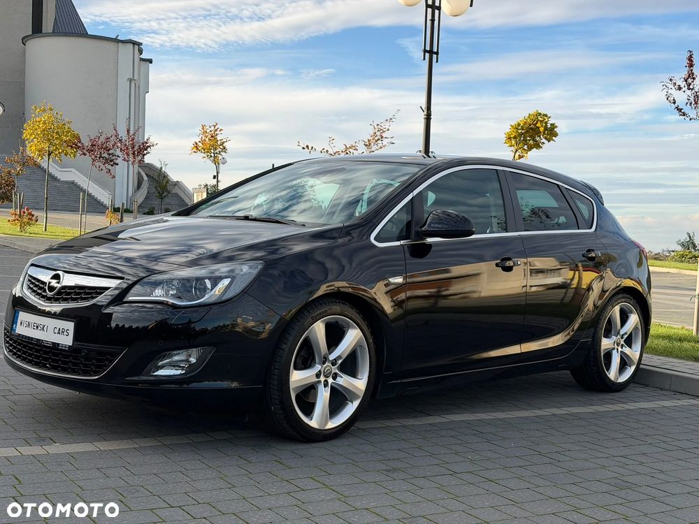 Opel Astra 1.6 Turbo Sport - 1