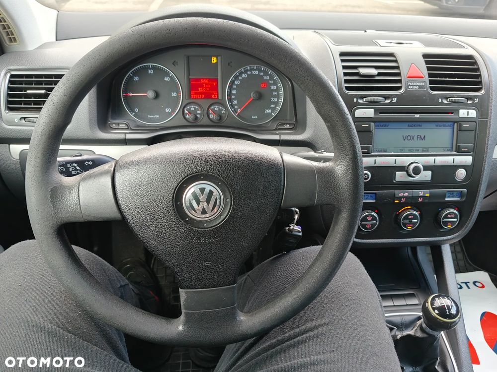 Volkswagen Jetta 1.9 TDI Comfortline - 32