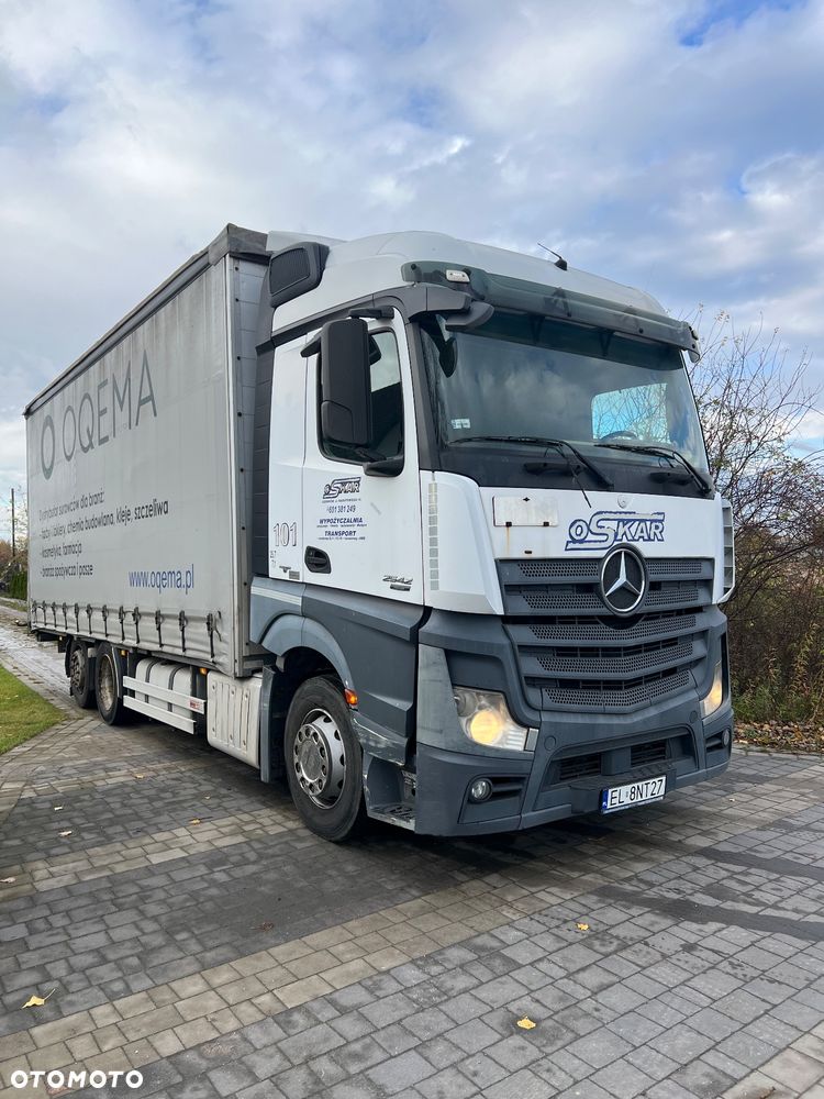 Mercedes-Benz Actros - 1